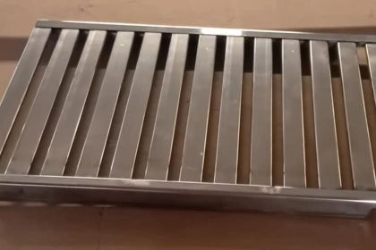 17050 - Ripiano inox grigliato