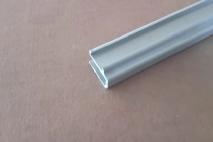 10004 - Profilo maniglia