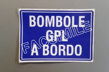 06134 - Adesivo: bombole a bordo