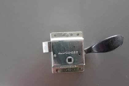 12102 - Serratura destra