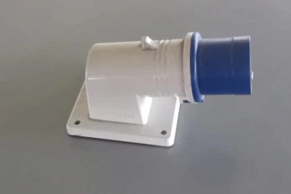 14001 - Spina elettrica