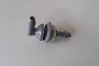 09111 - Spruzzatore lavavetri Iveco