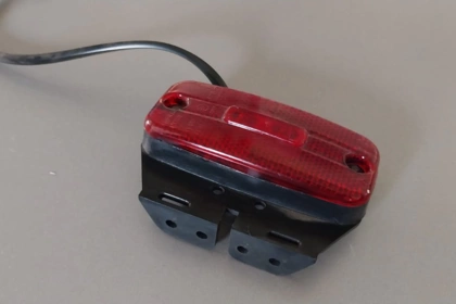 03250 - Fanalino ingombro rosso